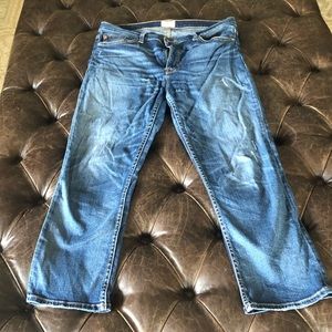 Hudson cropped size 30 frayed jeans